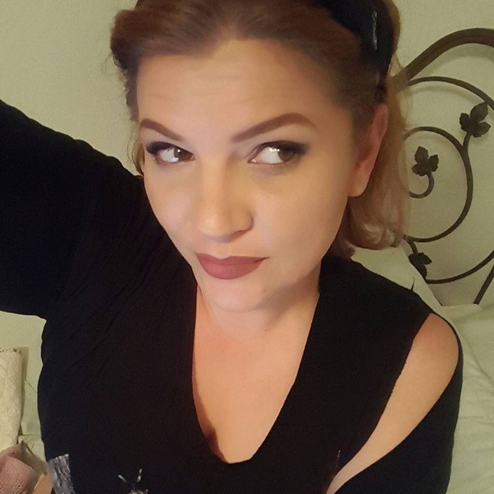 Meet your Posher, Teddi